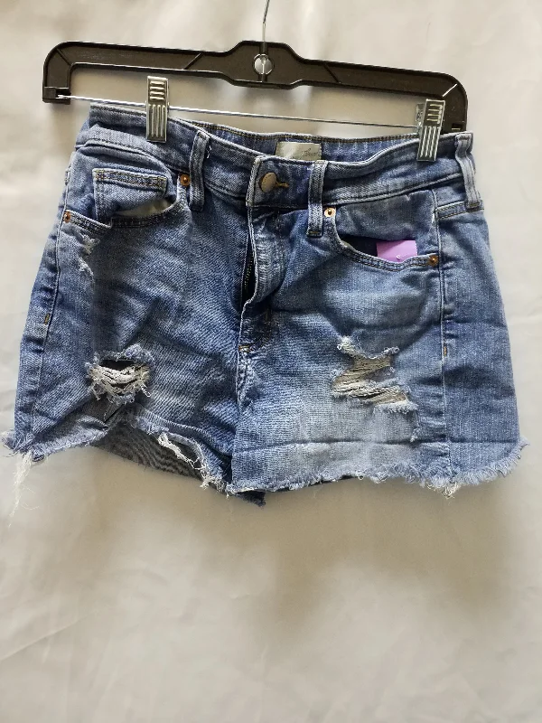 Shorts By Universal Thread  Size: 6